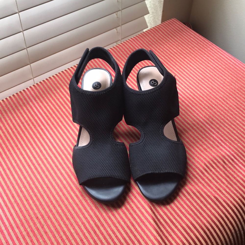 Black wedge